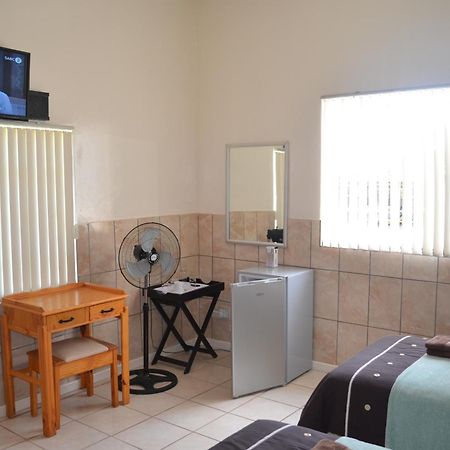 Breaking Dawn Bed & Breakfast Noupoort Ruang foto