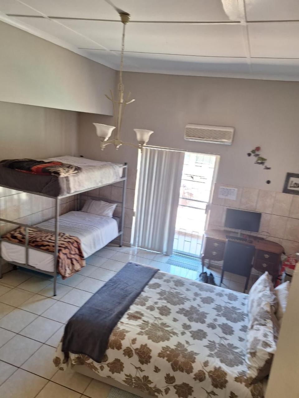Breaking Dawn Bed & Breakfast Noupoort Bagian luar foto