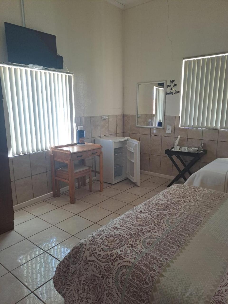 Breaking Dawn Bed & Breakfast Noupoort Bagian luar foto