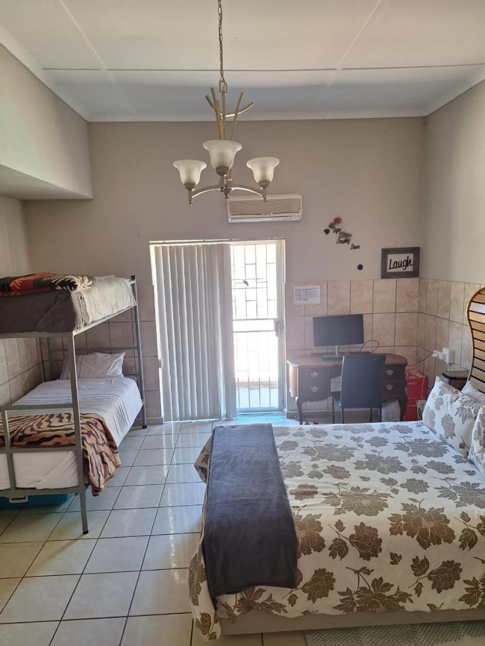 Breaking Dawn Bed & Breakfast Noupoort Bagian luar foto
